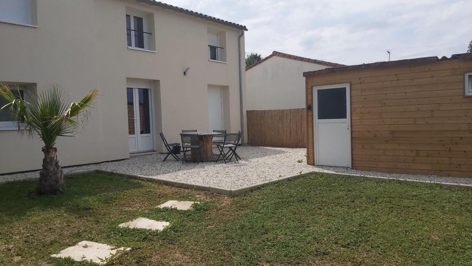 Le Lion D'Or Bessines Exterior foto
